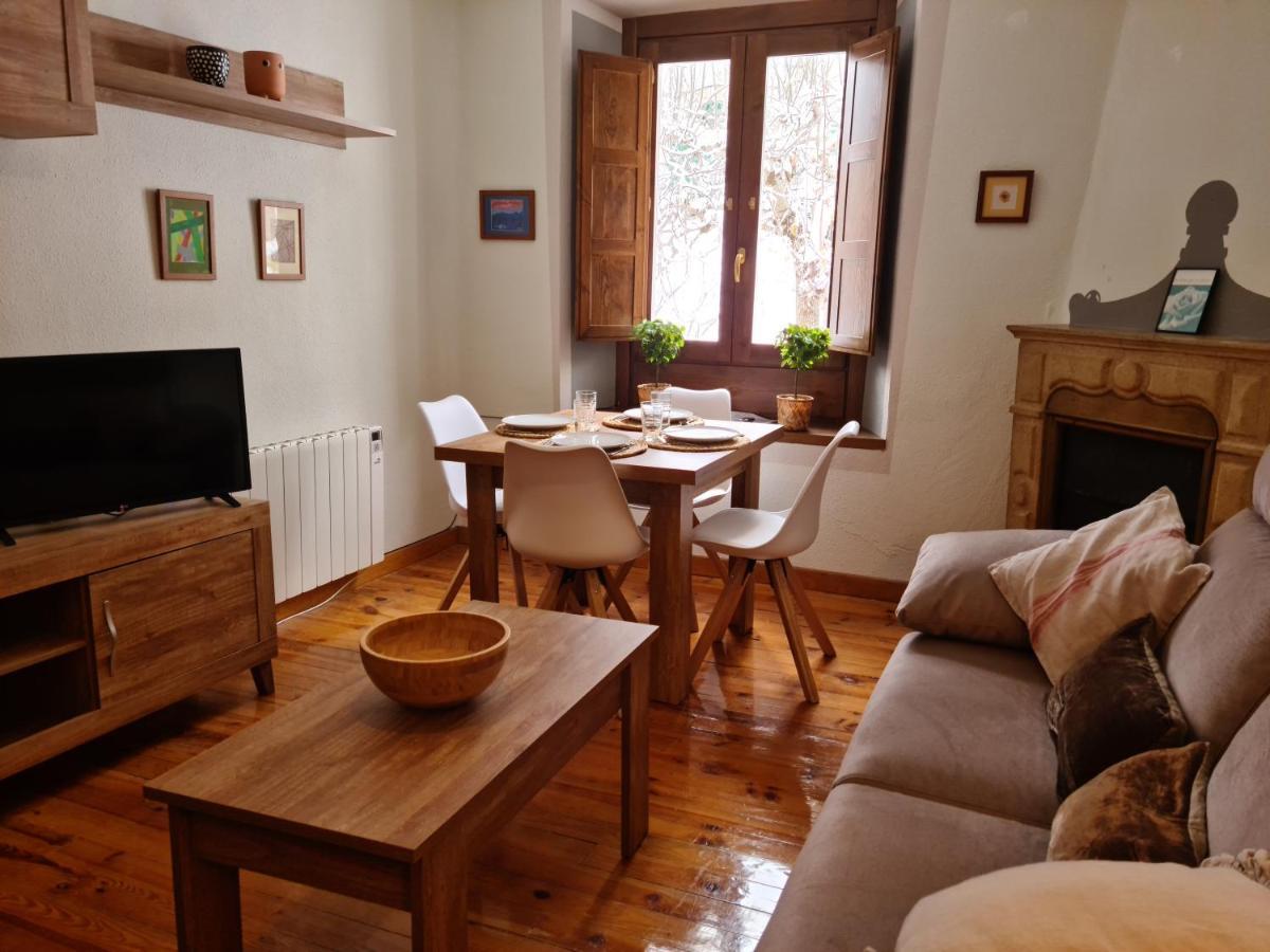 Espectacular Apartamento Reformado En Edificio Historico, Con Wifi Canfranc Extérieur photo